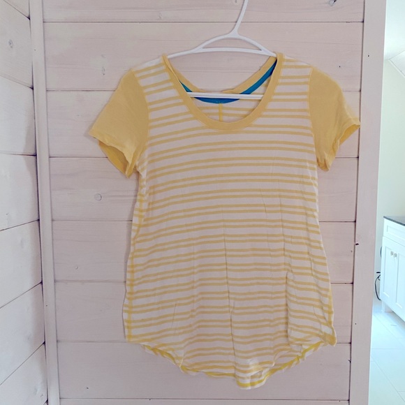 Lululemon tshirt - Picture 1 of 4